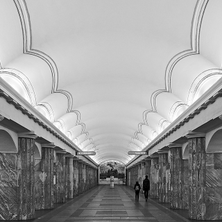 Illustration for article titled Russian Underground Stations Look Even More Stunning In Black and White